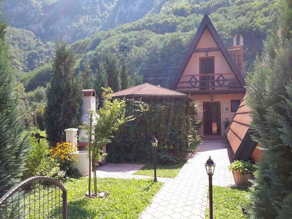 Viola I Detelina Apartments Перучац Екстер'єр фото