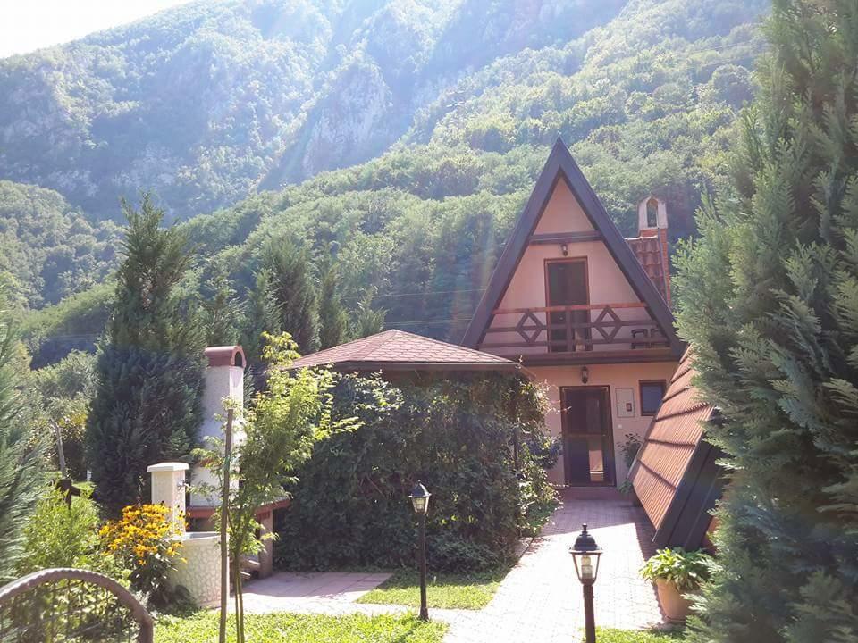 Viola I Detelina Apartments Перучац Екстер'єр фото