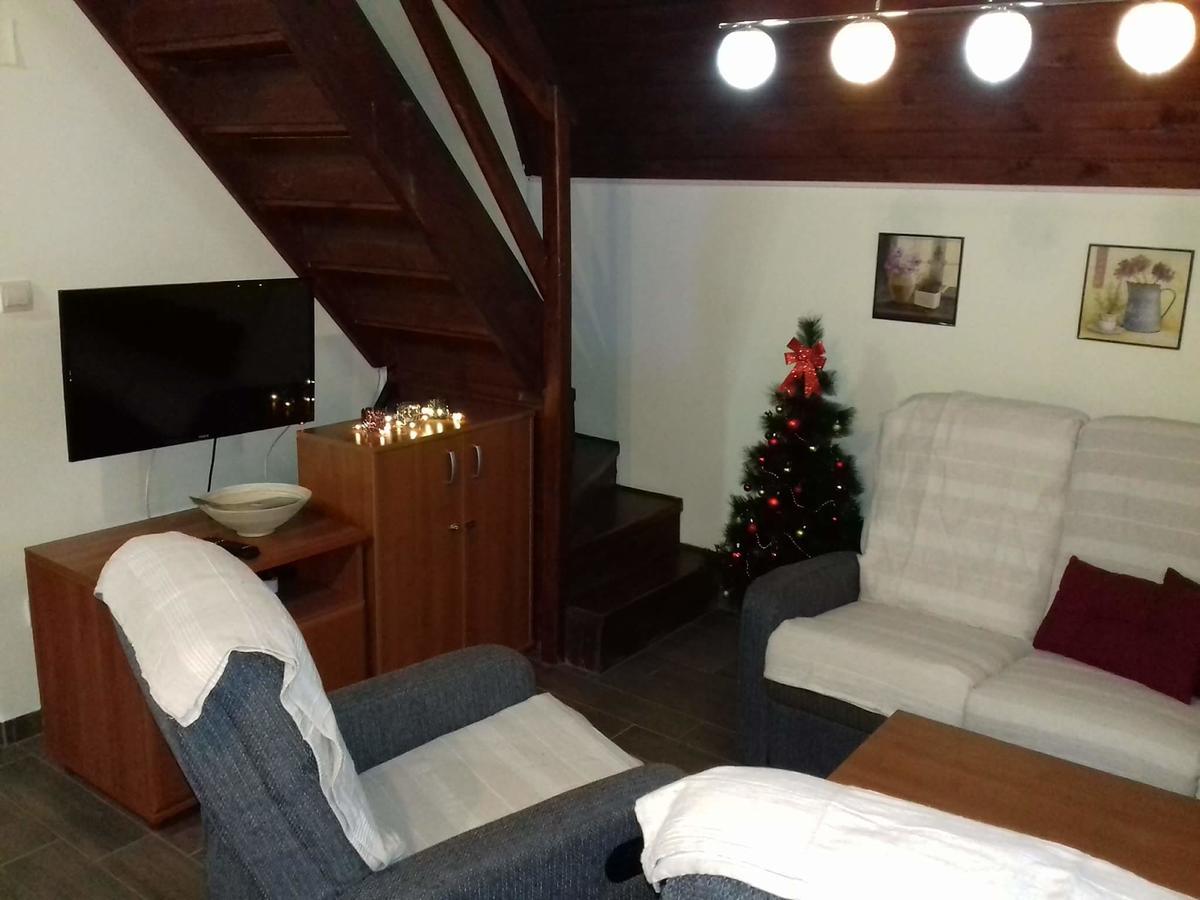 Viola I Detelina Apartments Перучац Екстер'єр фото
