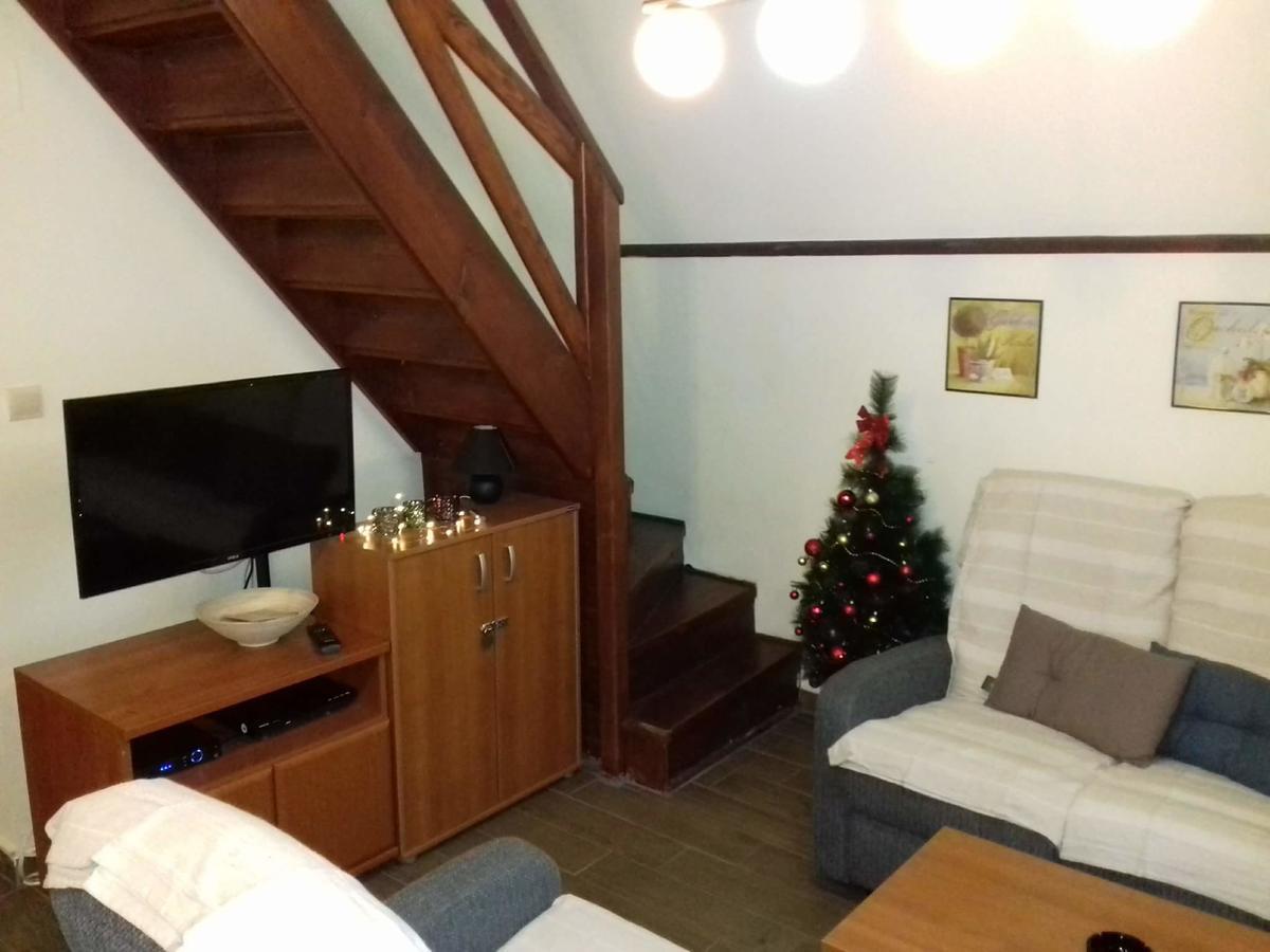Viola I Detelina Apartments Перучац Екстер'єр фото